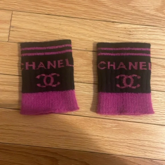 Authentic NEW Chanel Women's Fuchsia shearling lined booties - Picture 8 of 10